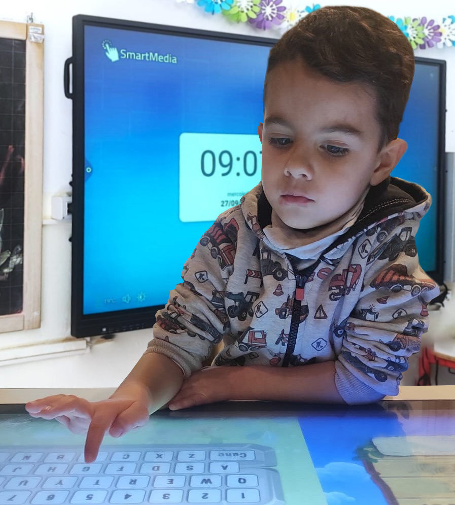 Monitor e tavoli interattivi Interattivi SmartMedia - dibattito sull'utilizzo nelle scuole dell'infanzia